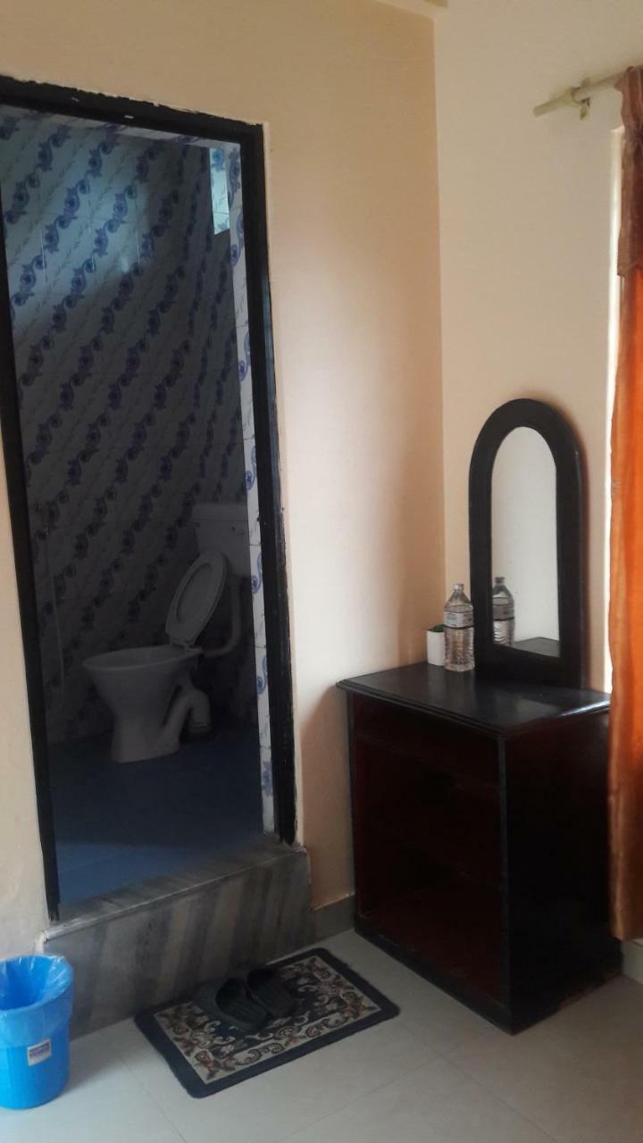 Hotel Direction Pokhara Kamer foto
