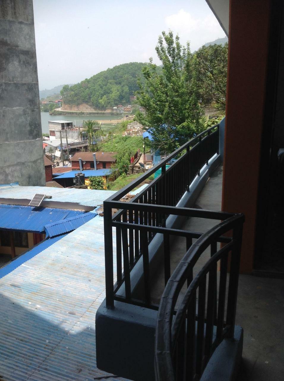 Hotel Direction Pokhara Buitenkant foto