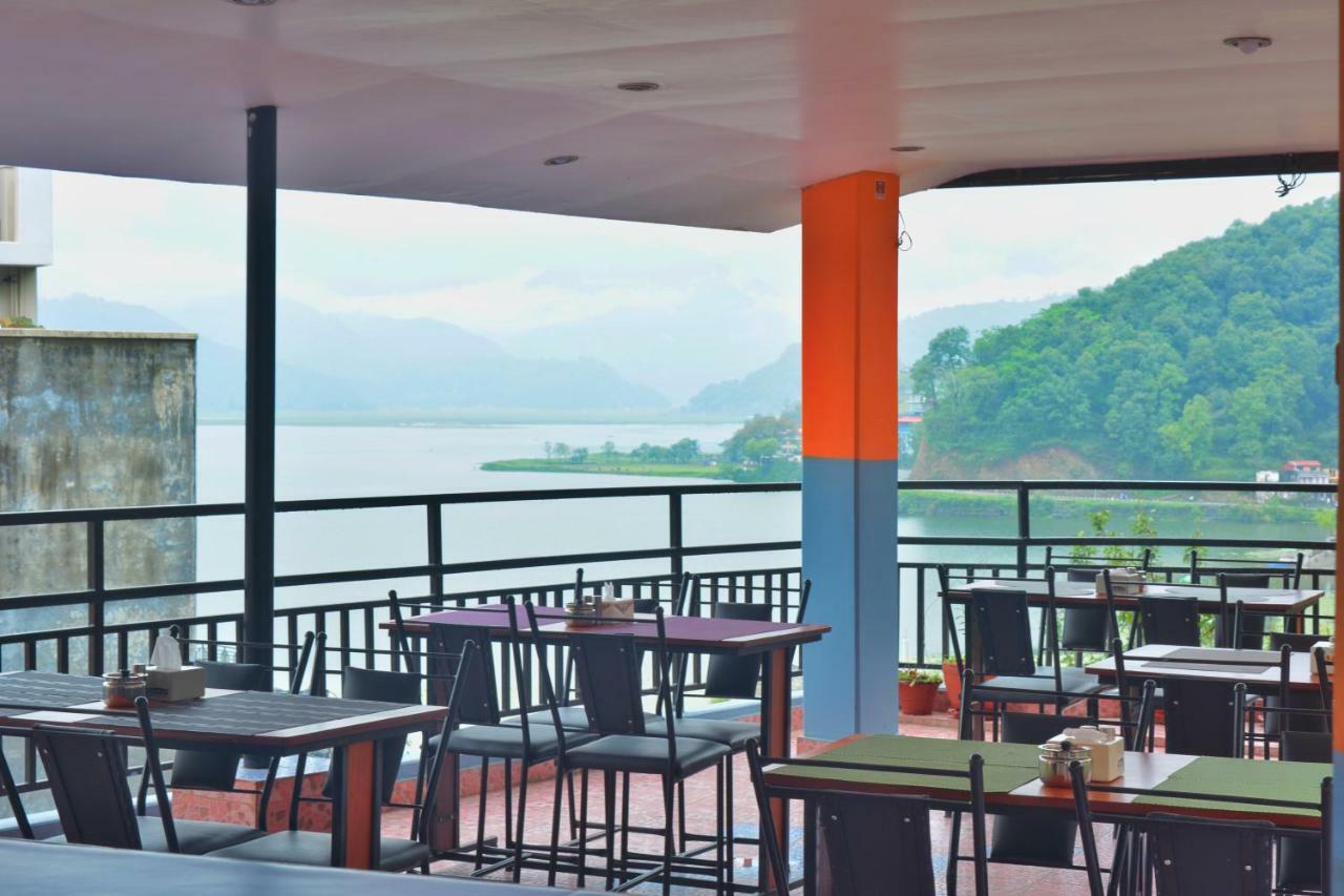 Hotel Direction Pokhara Buitenkant foto