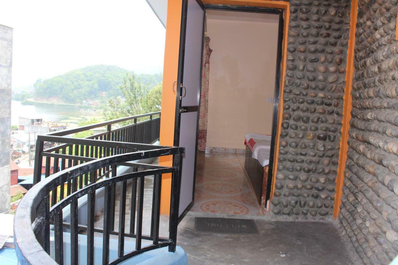 Hotel Direction Pokhara Buitenkant foto