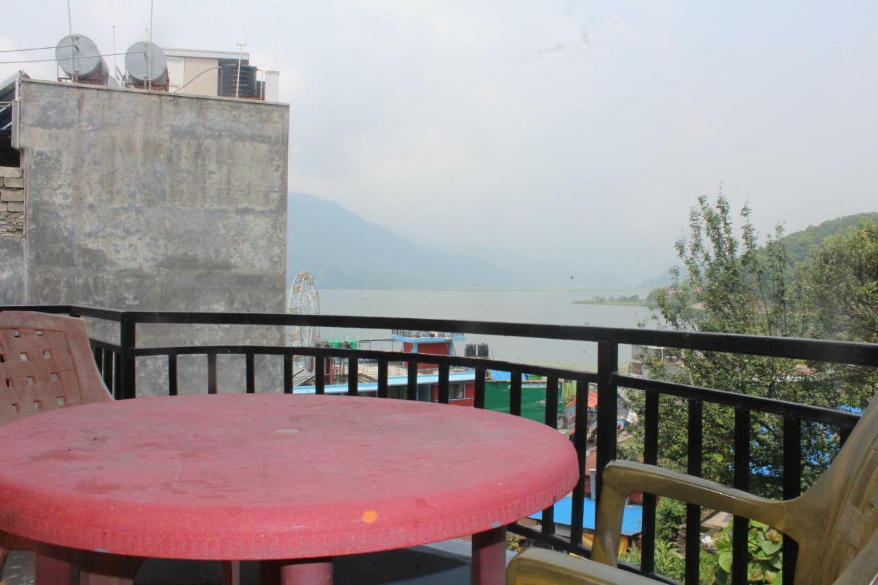 Hotel Direction Pokhara Buitenkant foto