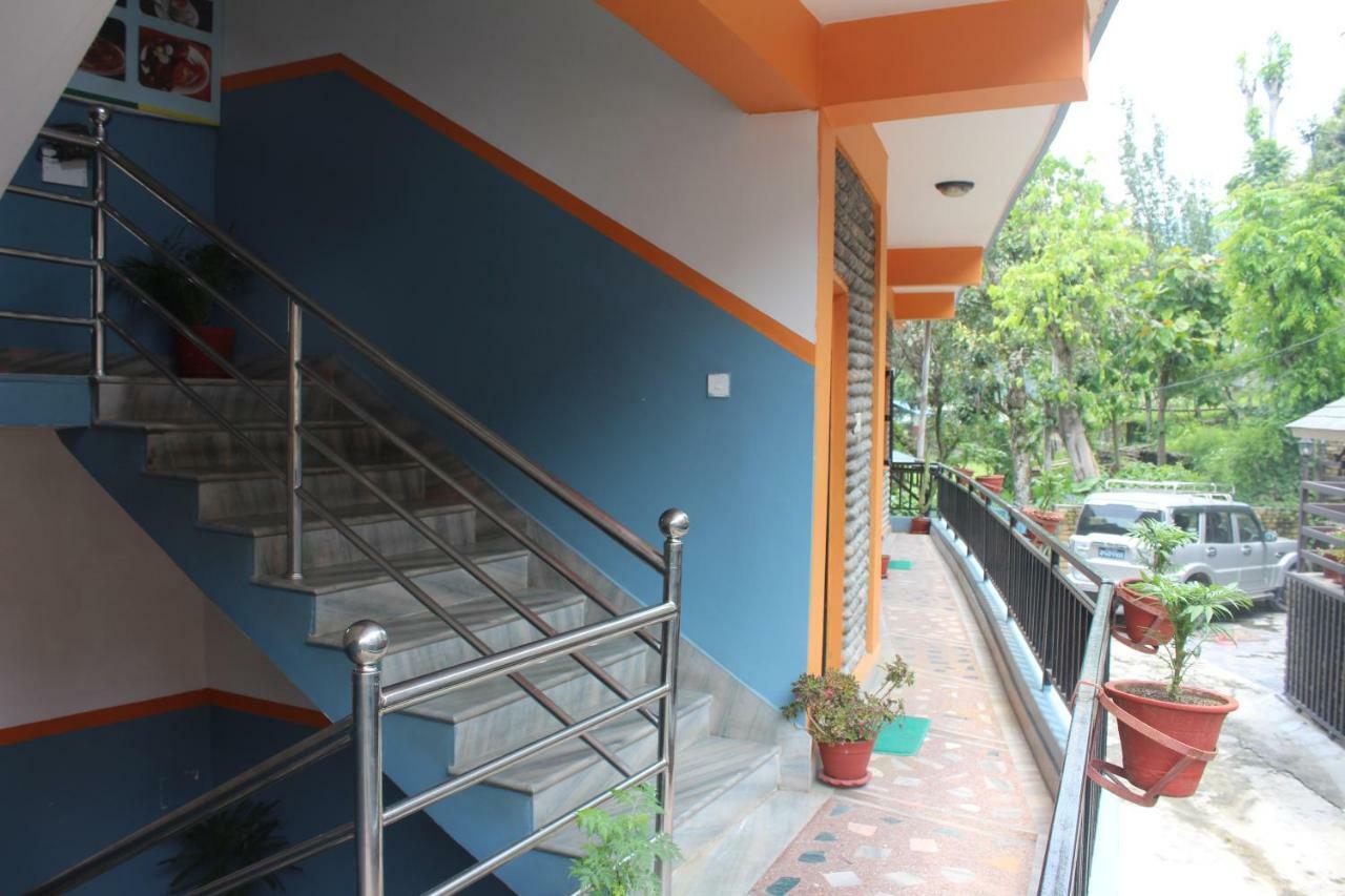 Hotel Direction Pokhara Buitenkant foto