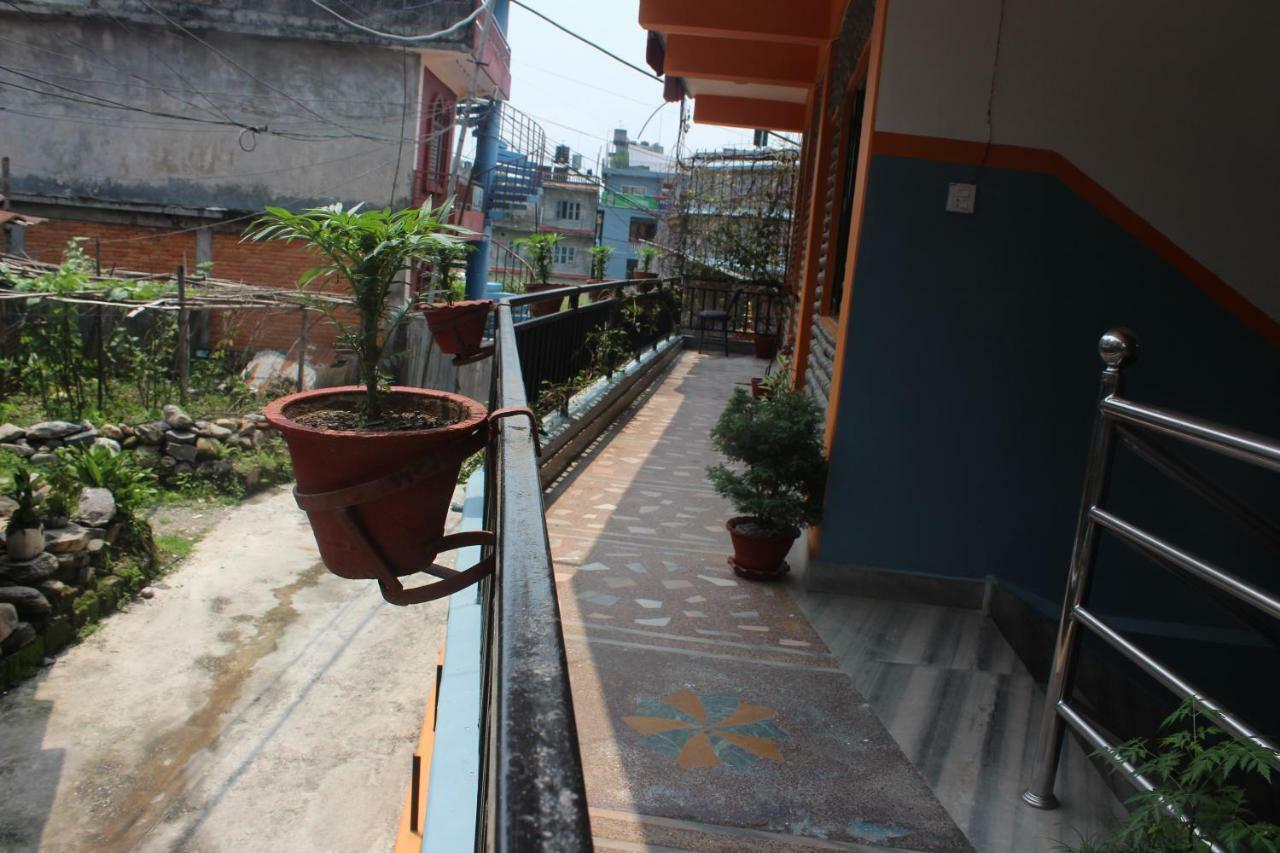 Hotel Direction Pokhara Buitenkant foto
